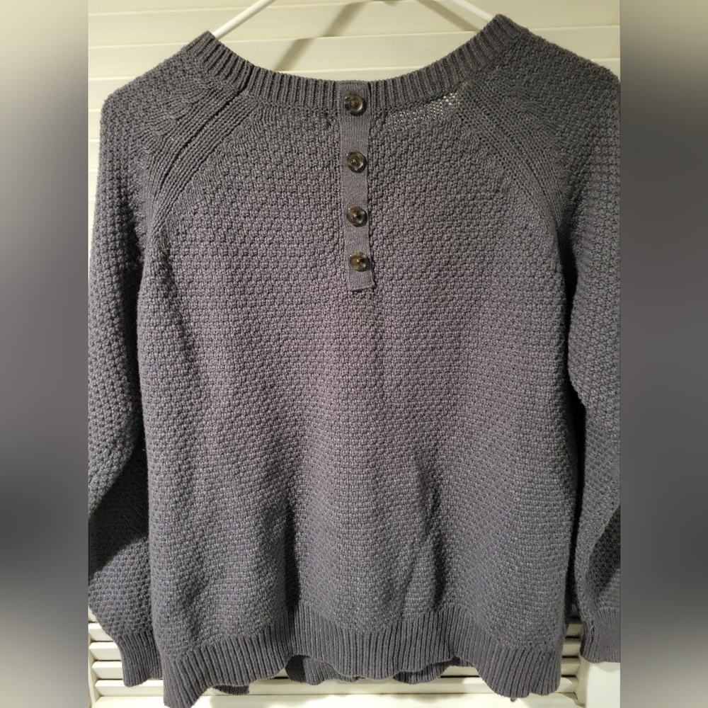 Womans Sweater - Picture 3 of 3